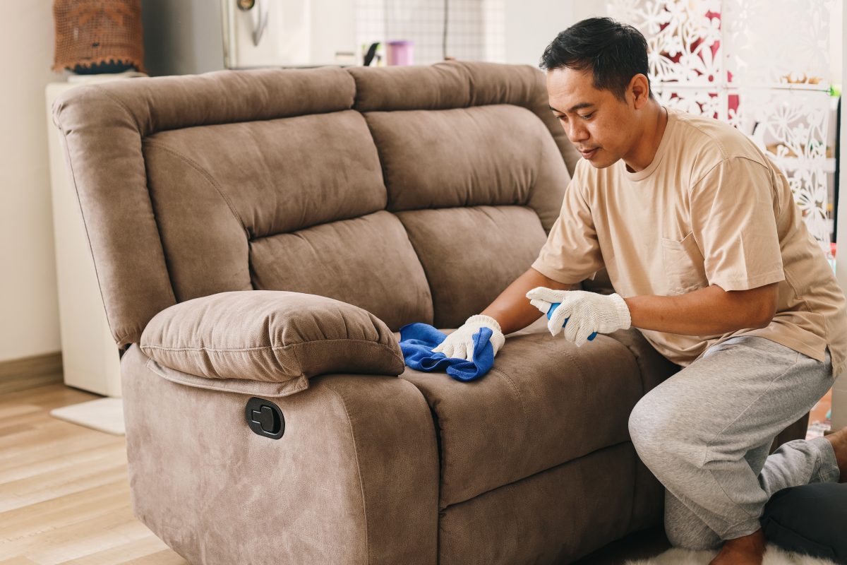 Seberapa Sering Harus Cuci Sofa? Ini Jawabannya!