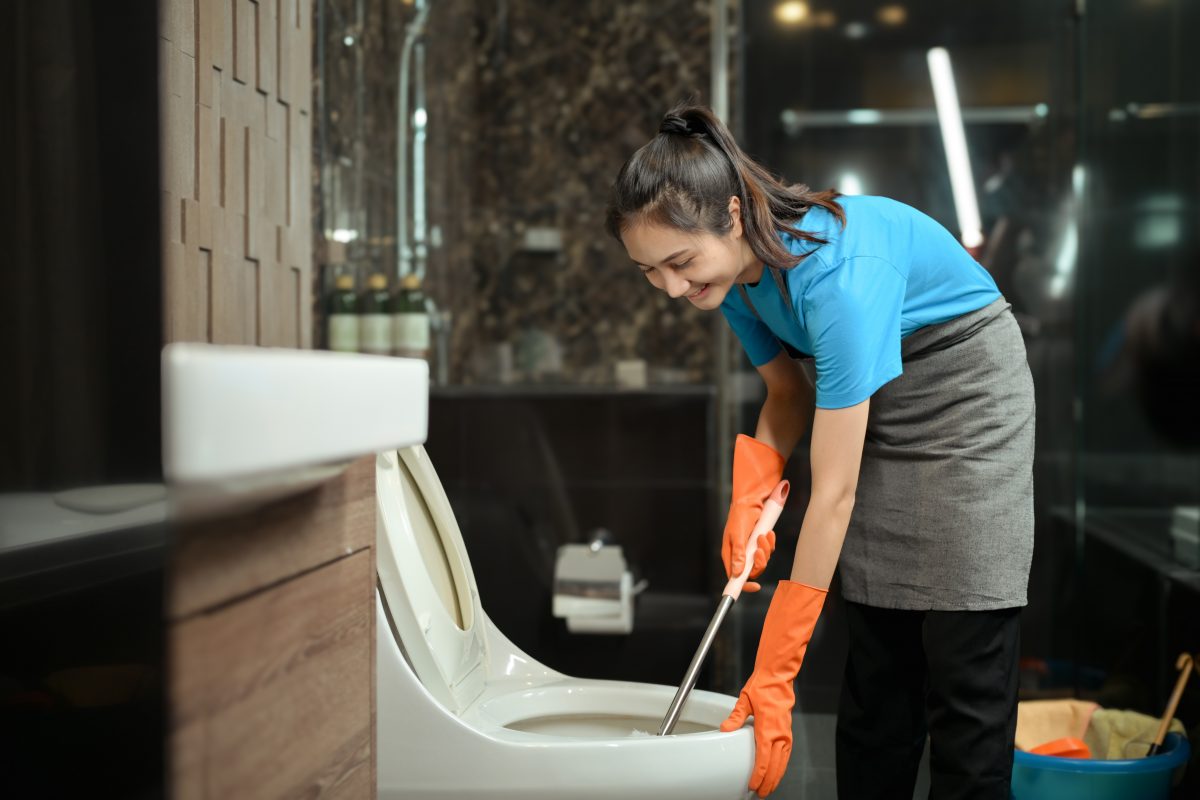 Frekuensi Bersihin Kamar Mandi yang Ideal — Berapa Kali Seminggu Sebenernya?